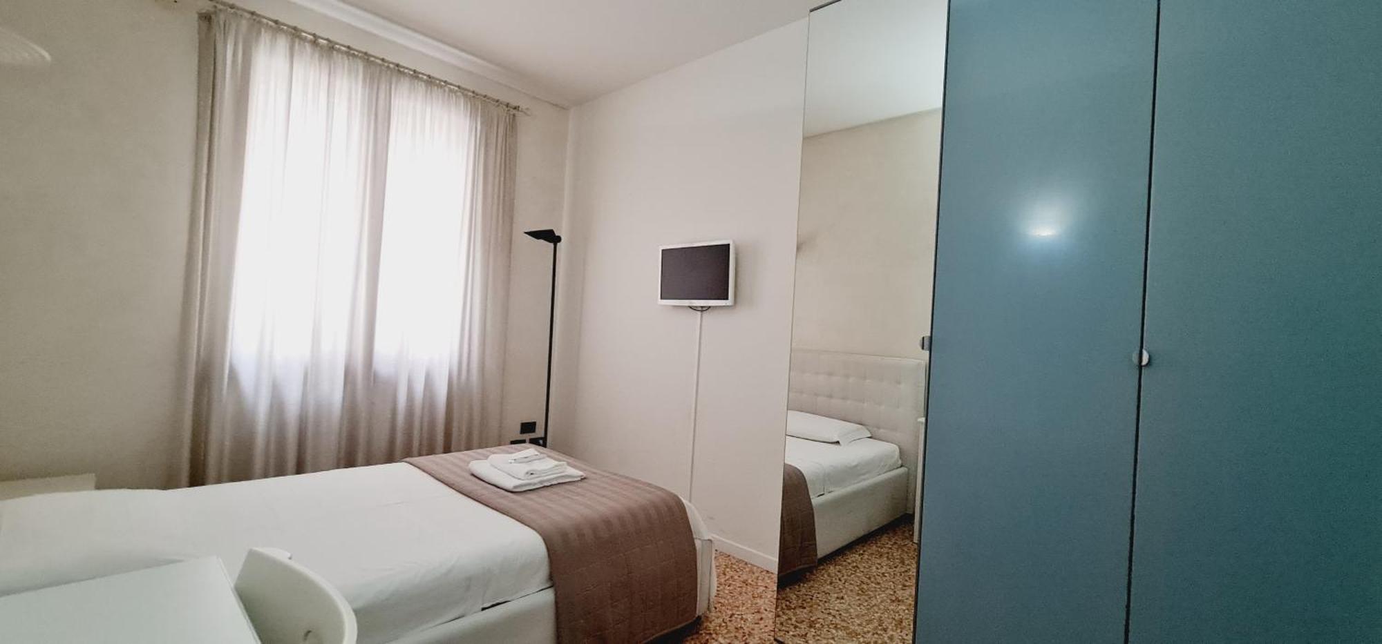Bed and Breakfast Locazione Turistica Gioia à Padoue Chambre photo