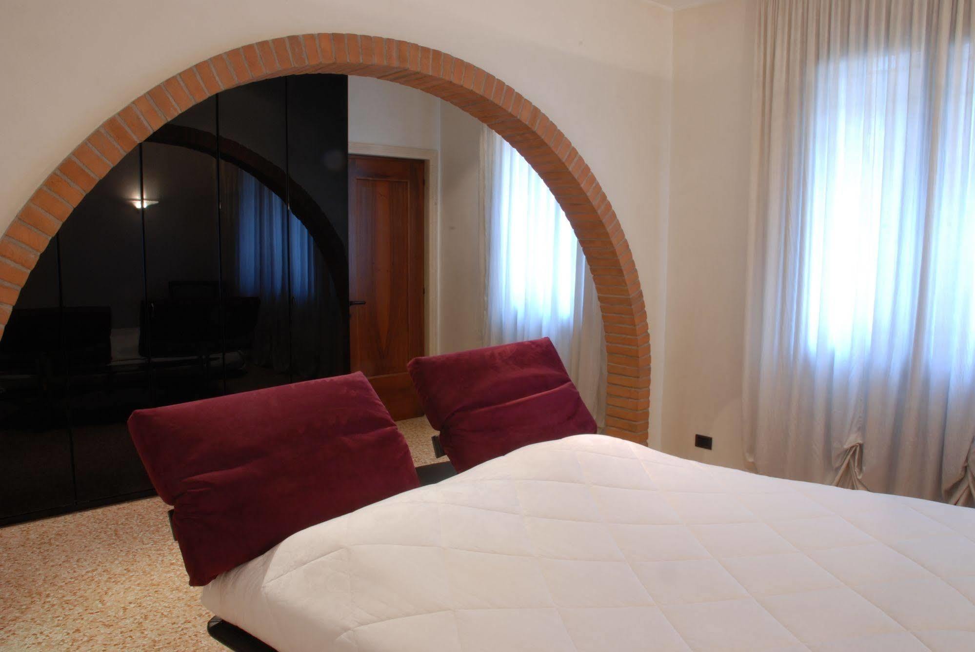Bed and Breakfast Locazione Turistica Gioia à Padoue Extérieur photo